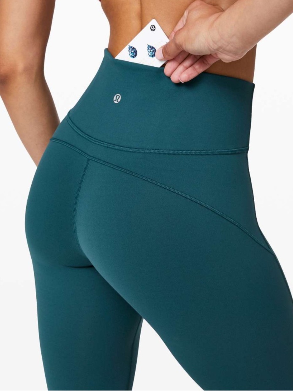 Lululemon In Movement Tight 25" *Everlux
Bermuda Teal